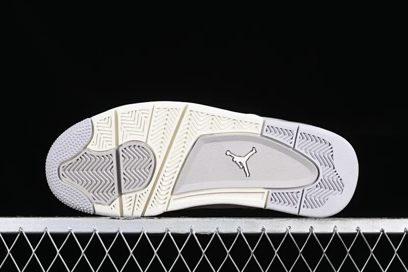 All categories Air Jordan Jordan series basketball shoes Air Jordan 4 GX foreign trade version Air Jordan 4 Retro "Frozen Moments" AJ4 Joe 4 electroplated silver AQ9129-001